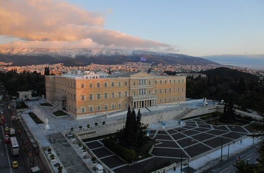 Φραγμοί στη Βουλή, 1500 αστυνομικοί, κλειστός Εθνικός Κήπος και κλούβες παντού την Πέμπτη
