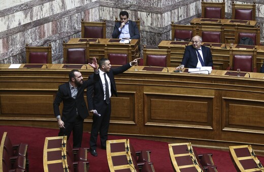 Γιατί δεν υπάρχουν φωτογραφίες και πλάνα από την επίθεση Κασιδιάρη στον Δένδια;