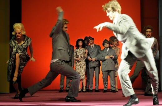 Εκεί που μια λέξη της Γερτρούδης Στάιν έγινε αφορμή για σπινθηροβόλο, ψυχεδελικό θέατρο