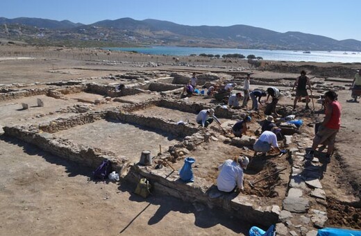 Αρχαιολογικοί «θησαυροί» και συγκρότημα κτιρίων ανακαλύφθηκαν δίπλα σε ναό του Απόλλωνα στο νησί Δεσποτικό