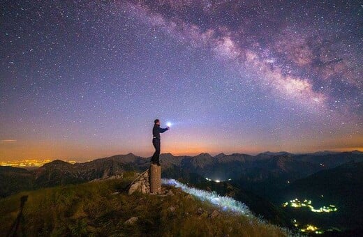 Ένα νυχτερινό time-lapse του γαλαξία από τα Άγραφα