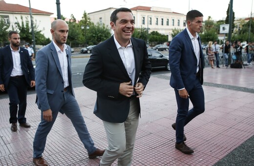 ΝΔ: Πού έκανε διακοπές ο Τσίπρας όταν καιγόταν η Αττική;