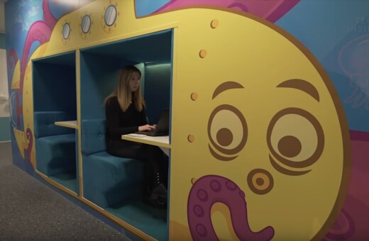 Πώς είναι να δουλεύει κανείς στα γραφεία του Candy Crash στη Σουηδία;