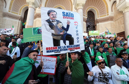 Αλγερία: Χιλιάδες διαδηλωτές στους δρόμους κατά του προέδρου Μπουτεφλίκα