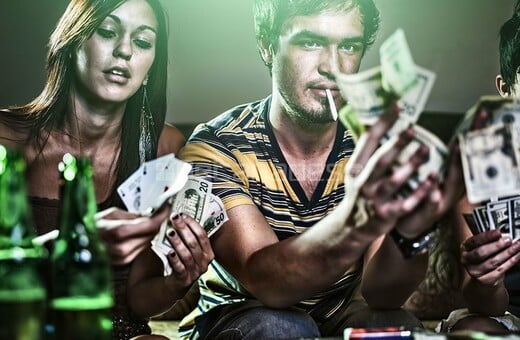 Παράνομος τζόγος: Μια αιώνια ιστορία