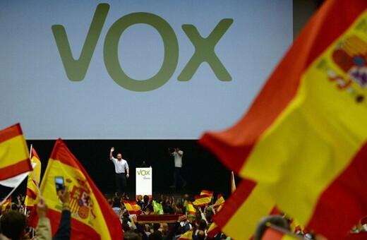 Ισπανία: Μπροστά οι Σοσιαλιστές, αλλά δεν συγκεντρώνουν πλειοψηφία και οι ακροδεξιοί μπαίνουν στο κοινοβούλιο