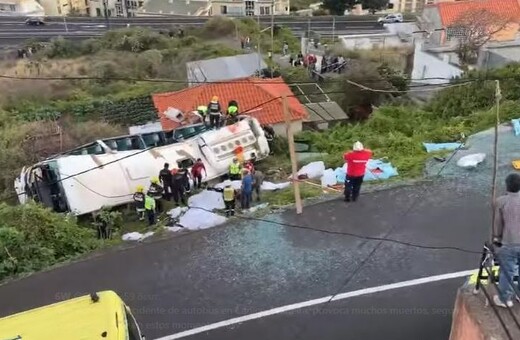 Τραγωδία στην Πορτογαλία - Δεκάδες νεκροί σε τροχαίο με τουριστικό λεωφορείο