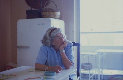 Η Ιωάννα Χατζηνικολή αφηγείται τη ζωή της στη LIFO