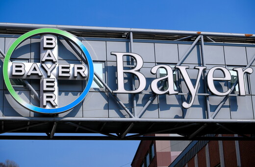 Η Bayer ξεκίνησε έρευνα για το «φακέλωμα» πολιτικών και δημοσιογράφων από τη Monsanto