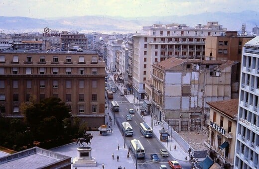 Η Σταδίου την εποχή που άρχισε να αλλάζει