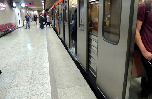 Τηλεφώνημα για βόμβα στο μετρό της Δάφνης - Εκκενώθηκε ο σταθμός