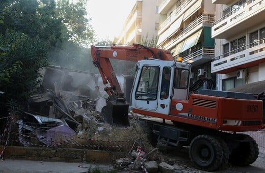 Κατεδαφίζονται 13 επικίνδυνα κτίρια στην Αθήνα