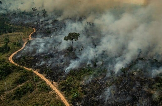 Το δάσος του Αμαζονίου εξακολουθεί να καίγεται