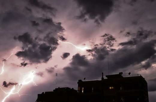 Καιρός: Καταιγίδες, χαλάζι και χιόνι - Ποιες περιοχές θα χτυπήσει η κακοκαιρία