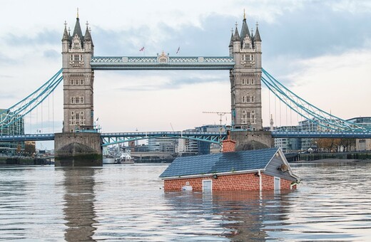 Extinction Rebellion: Ένα «σπίτι που βυθίζεται» στον Τάμεση προειδοποιεί για την κλιματική αλλαγή