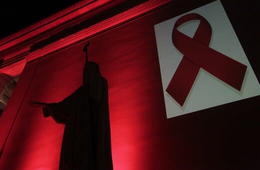 Ο ΠΟΥ προειδοποιεί: Ο ιός HIV εξαπλώνεται με ανησυχητικά γρήγορους ρυθμούς στην Ευρώπη