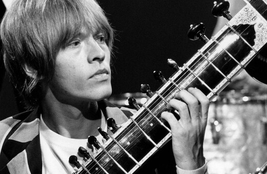 Ο Brian Jones των Rolling Stones πέθανε σαν σήμερα «από κέφι στην πολυτελή πισίνα του σπιτιού του»