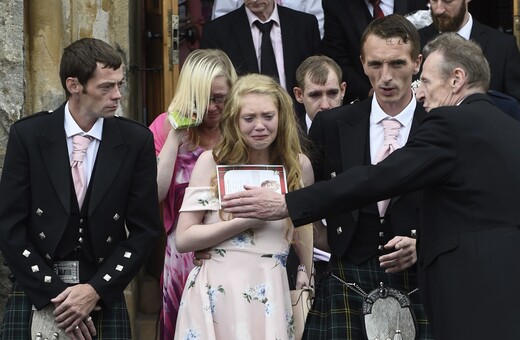 Θρήνος και ροζ κηδεία με φυσαλίδες για την εξάχρονη Alesha - H δολοφονία που συγκλόνισε μια μικρή πόλη στην Σκωτία
