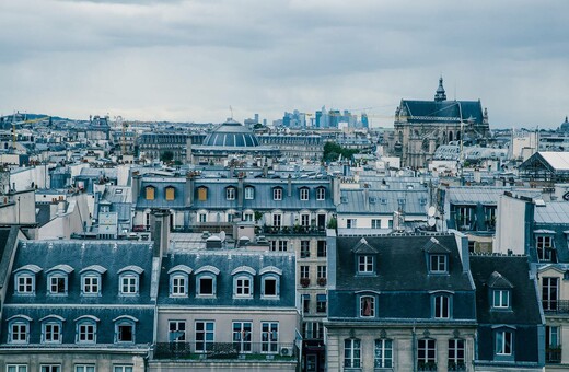 Το Παρίσι «χτυπά» την Αirbnb - Τεράστια τα πρόστιμα για παράνομες ενοικιάσεις