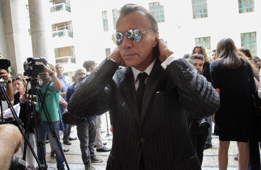 Το δημοτικό συμβούλιο Μαραθώνα ζήτησε την παραίτηση του Ηλία Ψινάκη