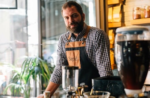 Ένας κορυφαίος barista μας λύνει όλες τις απορίες για τον καλό καφέ