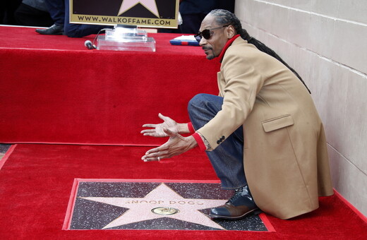 Ο Snoop Dogg απέκτησε αστέρι στη Λεωφόρο της Δόξας και ευχαρίστησε τον εαυτό του γι' αυτό