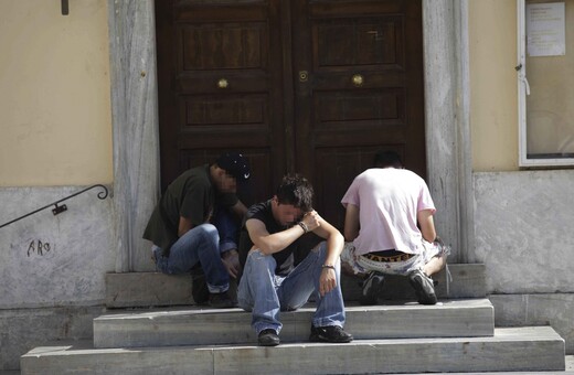 Χώροι ελεγχόμενης χρήσης ναρκωτικών στην Αθήνα: Τι απαντά το Υπ. Υγείας στους συλλόγους που αντιδρούν