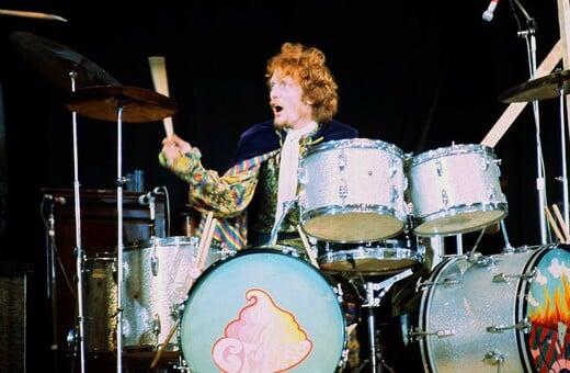 Ginger Baker: ο γίγαντας των ντραμς που πέθανε χθες άφησε αξεπέραστο ροκ, afro και τζαζ έργο