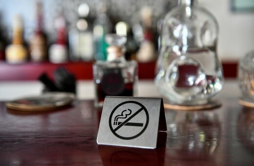 Καταιγισμός αιτήσεων για λέσχες καπνιστών - Τι λέει η Εθνική Αρχή Διαφάνειας