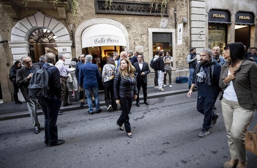 Το τεράστιο ενοίκιο του ιστορικού Caffè Greco στη Ρώμη και ο φόβος της έξωσης
