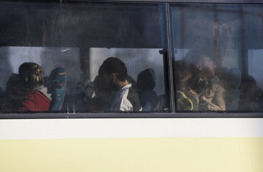 Γιαννιτσά: Κάτοικοι εμπόδισαν λεωφορεία που μετέφεραν πρόσφυγες και μετανάστες
