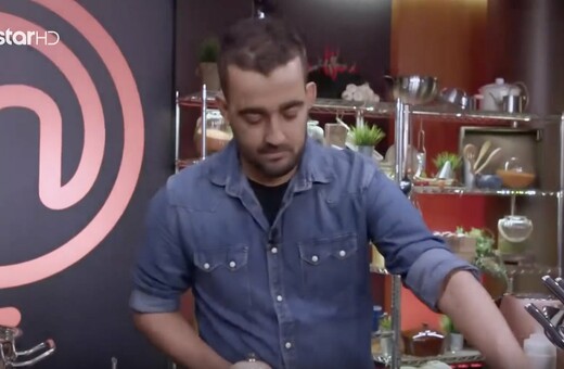 MasterChef: «Πρακτικά τυφλός» μαγείρεψε μπροστά στους κριτές και πήρε την ποδιά