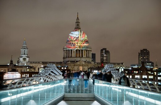 «Ο Αρχαίος των Ημερών»: Το αριστουργηματικό έργο του Ουίλιαμ Μπλέικ φωτίζει τον καθεδρικό ναό του Αγίου Παύλου στο Λονδίνο