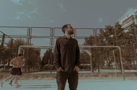 Ο Transparent Man συστήνεται με πέντε ιστορίες ντροπής στο άλμπουμ «Shame»