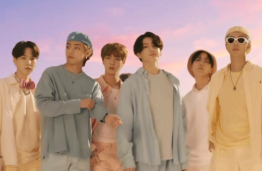 Οι BTS «διέλυσαν» το ρεκόρ των views στο YouTube σε 24 ώρες με το τραγούδι Dynamite (BINTEO)