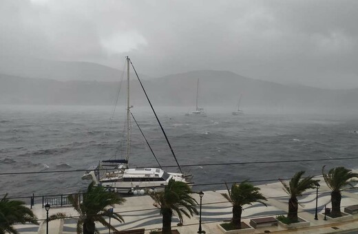 Κυκλώνας Ιανός: Καταστροφές σε Ζάκυνθο, Κεφαλονιά, Ιθάκη, Λευκάδα (Φωτογραφίες - Βίντεο)