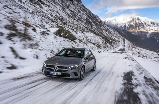 Η Mercedes-Benz A250e ενώνει δύο κόσμους