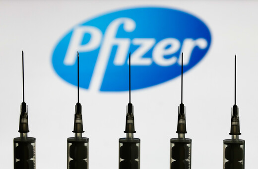 Pfizer/BioNTech θα δώσουν άλλα 200 εκατομμύρια εμβόλια στην ΕΕ - Νέα συμφωνία