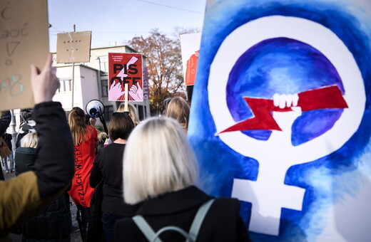 Ευρωκοινοβούλιο: Καταδίκη της Πολωνίας για την απαγόρευση των αμβλώσεων - «Θανάσιμος κίνδυνος για τις γυναίκες»