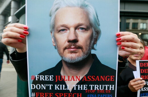 Wikileaks: Το λάθος της Μάνινγκ να εμπιστευτεί έναν χάκερ & ο «εχθρός των ΗΠΑ» Ασάνζ