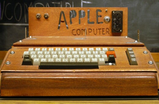 40 χρόνια Apple σε 22 φωτογραφίες