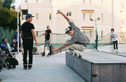 Τα rollers ξαναζoύν μέρες δόξας στην Αθήνα