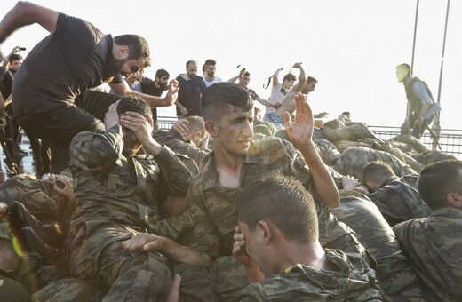 2016: Η ανασκόπηση της χρονιάς μέσα από τις φωτογραφίες που εντυπωσίασαν, συγκλόνισαν και συγκίνησαν