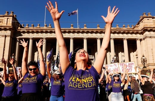 Εκατομμύρια γυναίκες στον κόσμο φωνάζουν για ισότητα, σεβασμό και αλληλεγγύη
