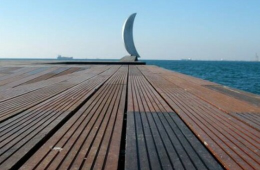 Θεσσαλονίκη: Το γλυπτό του Βαρώτσου και το βανδαλισμένο «Φεγγάρι στην Ακτή» αναζητούν μια θέση στην παραλία