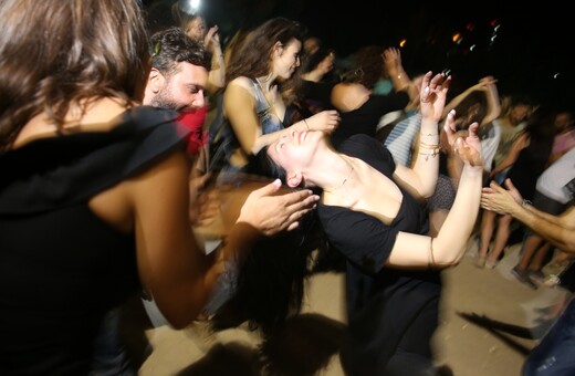 Το μεγάλο Ικαριώτικο πανηγύρι στο Πέραμα: Αυθεντικό γλέντι με χορό μέχρι το ξημέρωμα