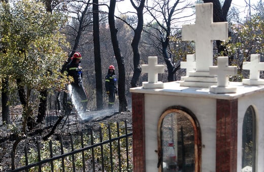 «Μου άρεσε να ανάβω τα καντήλια», λέει ο 63χρονος που συνελήφθη ως ύποπτος εμπρησμού στην Πάρνηθα (ΦΩΤΟ)