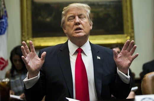 Ο Τραμπ αμφισβητεί την αμεροληψία του εισαγγελέα που ερευνά τις σχέσεις του επιτελείου του με τη Ρωσία