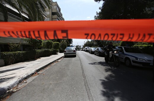 Ένοπλοι άρπαξαν περιπολικό της ασφάλειας από αστυνομικό στο Π. Φάληρο