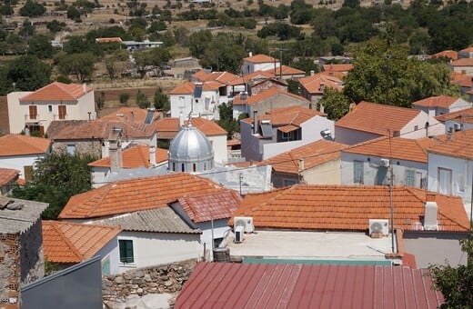 Για το χωριό της μητέρας μου, τη Βρισά